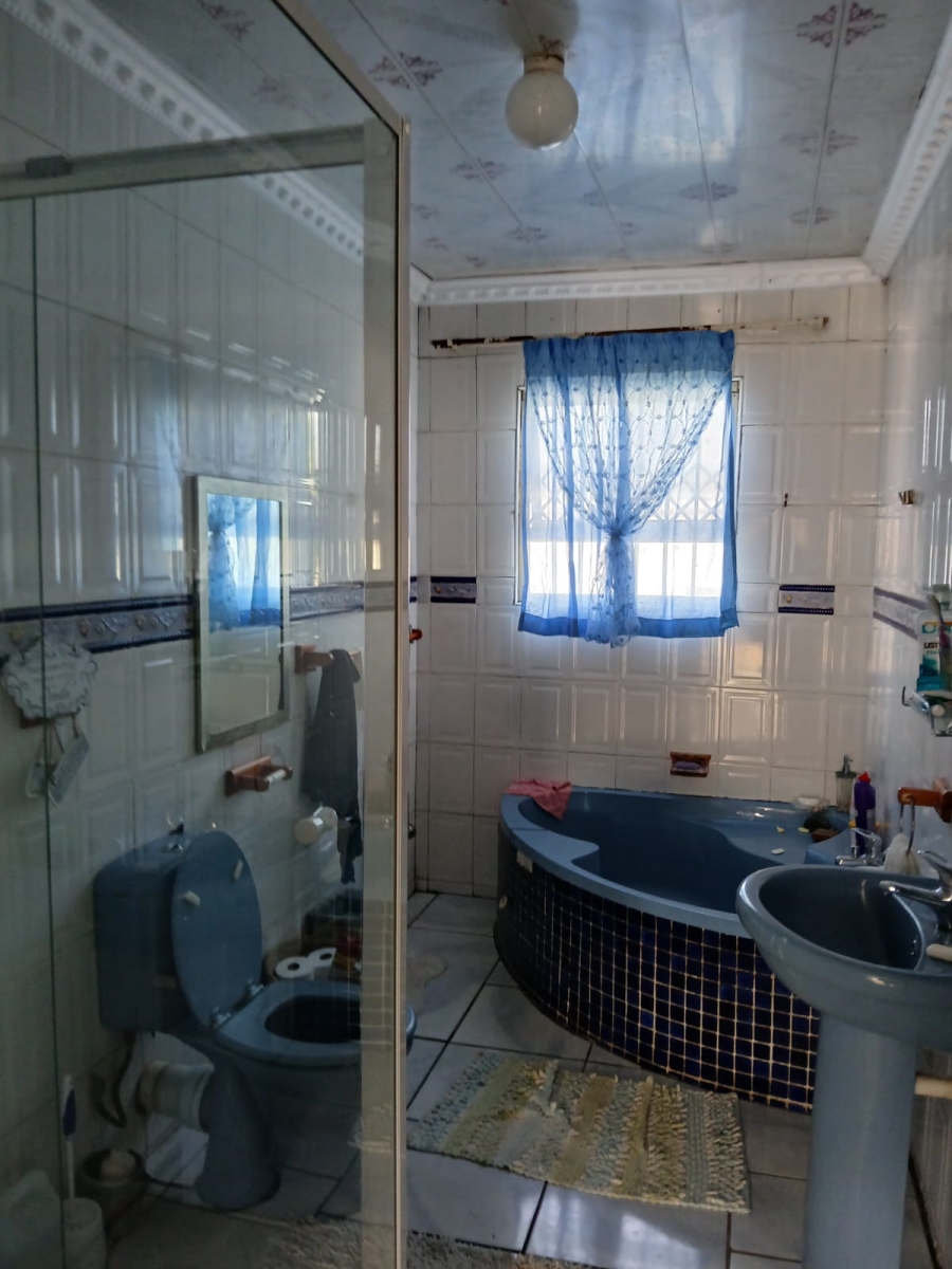 4 Bedroom Property for Sale in West Bank Eastern Cape